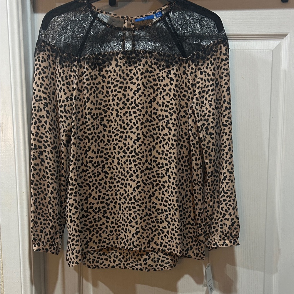 Apt 9. Leopard Print Lace Detail Women's Top sz M